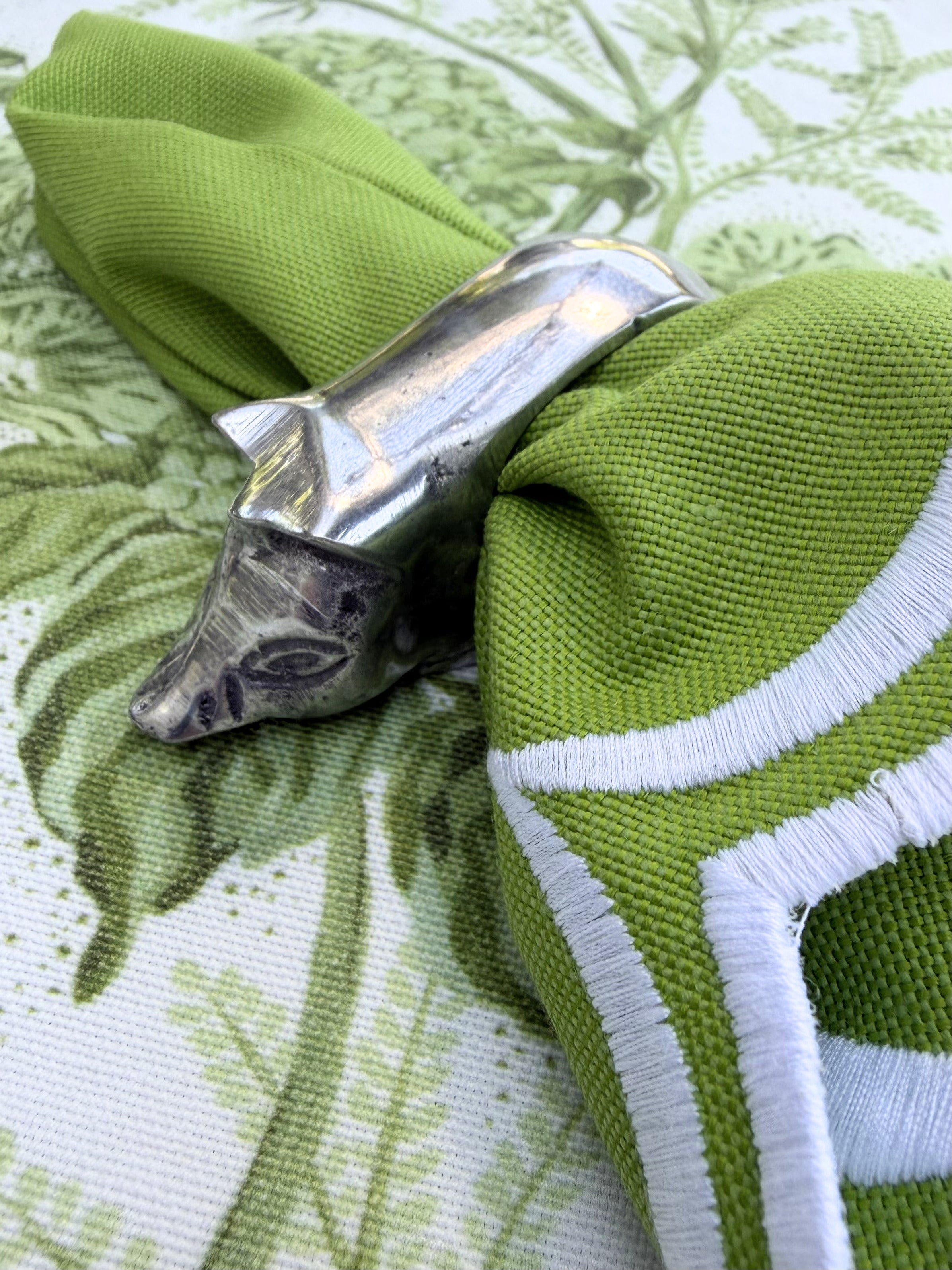 Les Petits Cochons — Vintage Silver Pig Napkin Rings (Set of 8)
